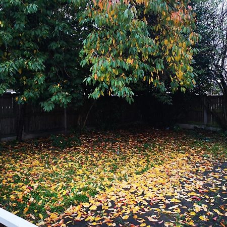 Nice Residential Within Easy Reach Of Town Manchester Extérieur photo