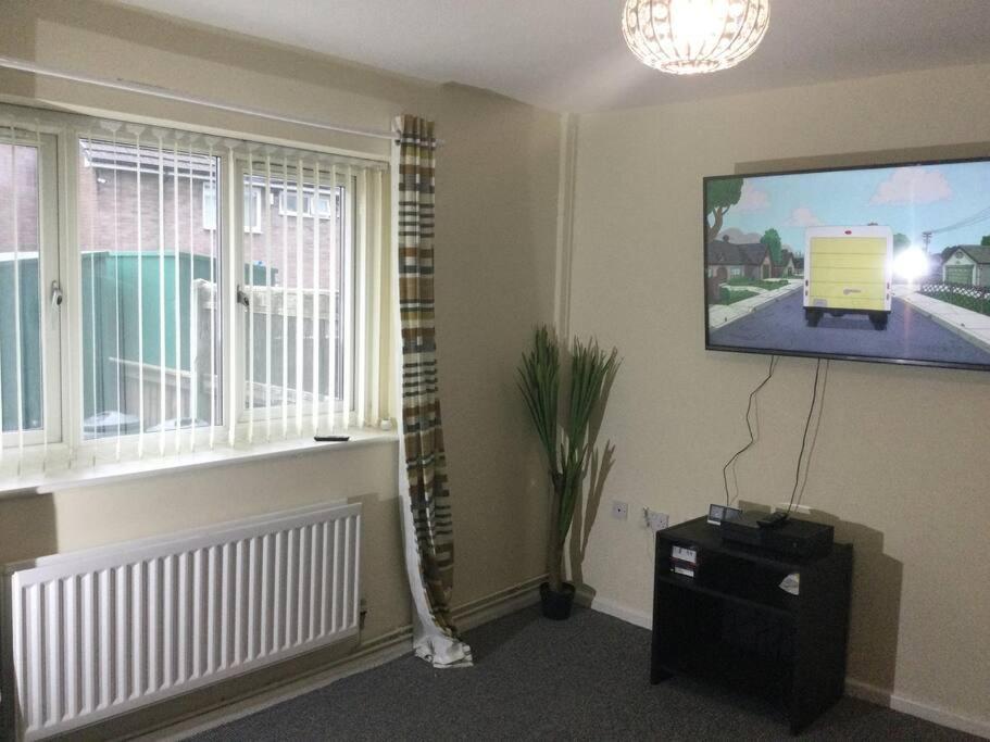 Nice Residential Within Easy Reach Of Town Manchester Extérieur photo