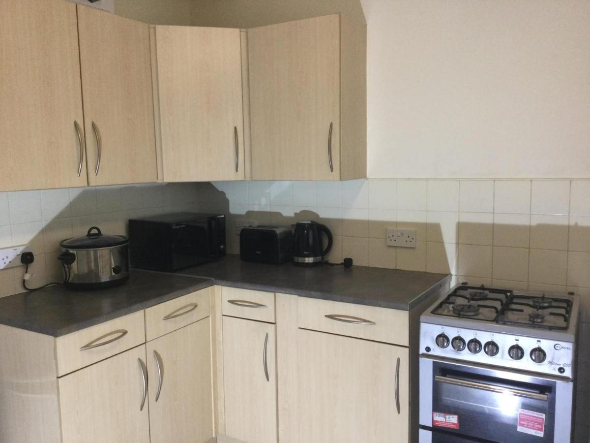 Nice Residential Within Easy Reach Of Town Manchester Extérieur photo