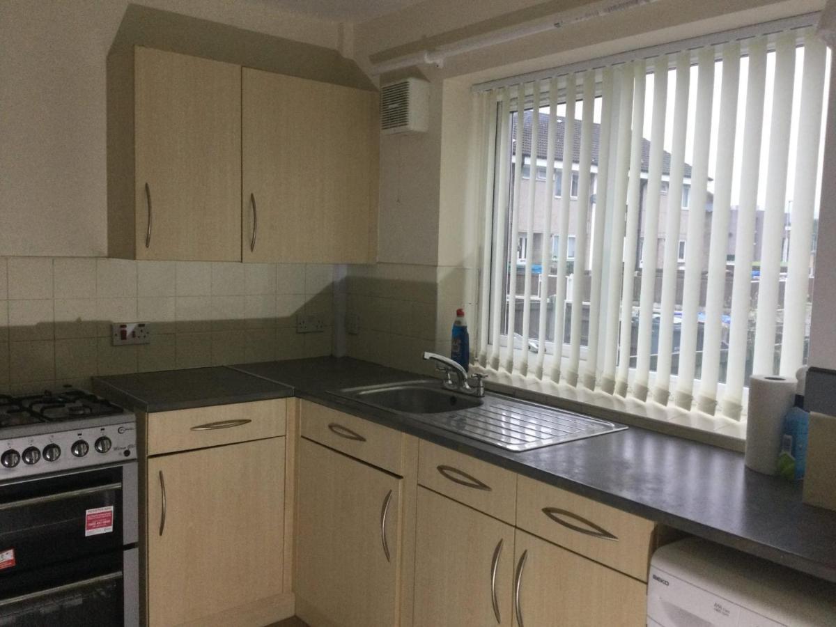 Nice Residential Within Easy Reach Of Town Manchester Extérieur photo